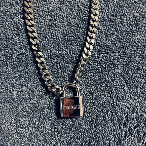 NEW Rebel Padlock from The Giving Keys - Picture 2 of 5